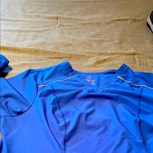 Jaanuu size 3x scrub top royal blue ( color not well captured in photos )
